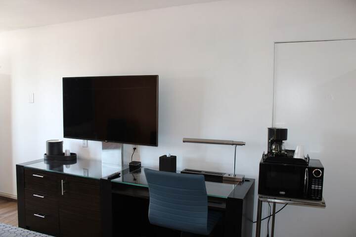 Room 8 of 28
