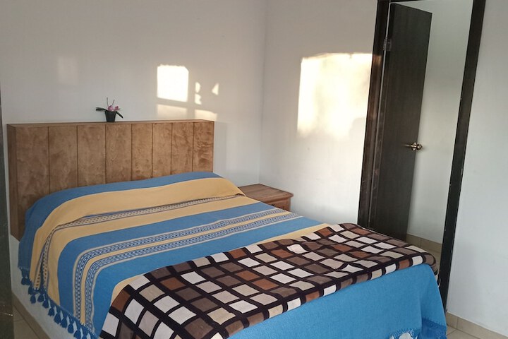 Room 4 of 17