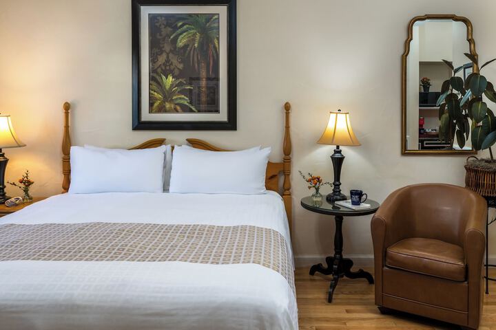 Room 50 of 221