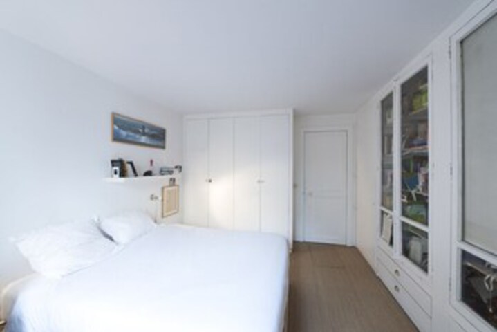 Room 15 of 18