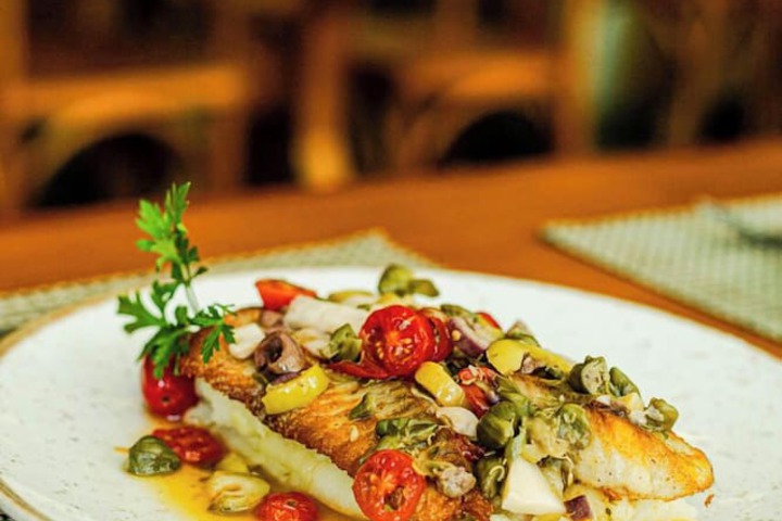 Dining 166 of 174
