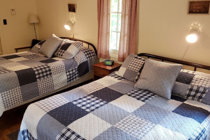 Room 63 of 215