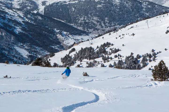 Snow and ski sports