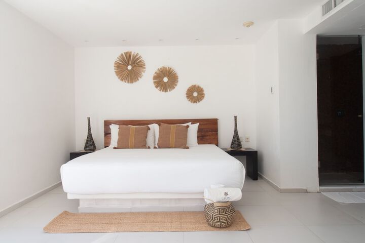 Room 14 of 126