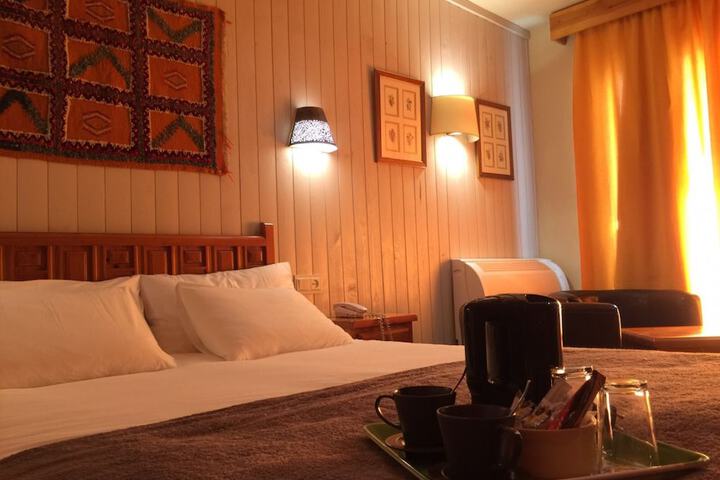Room 8 of 68