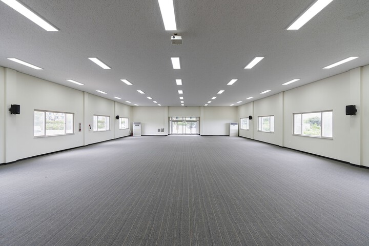 Ballroom/Hall 92 of 110