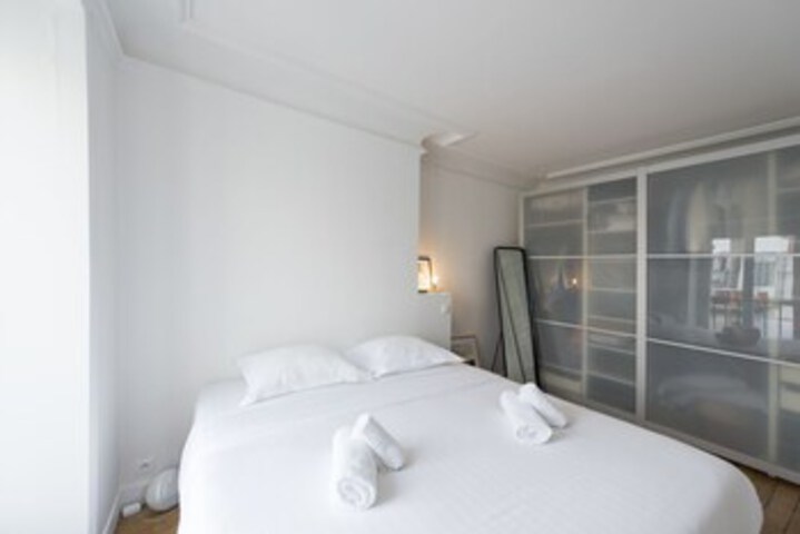 Room 14 of 18