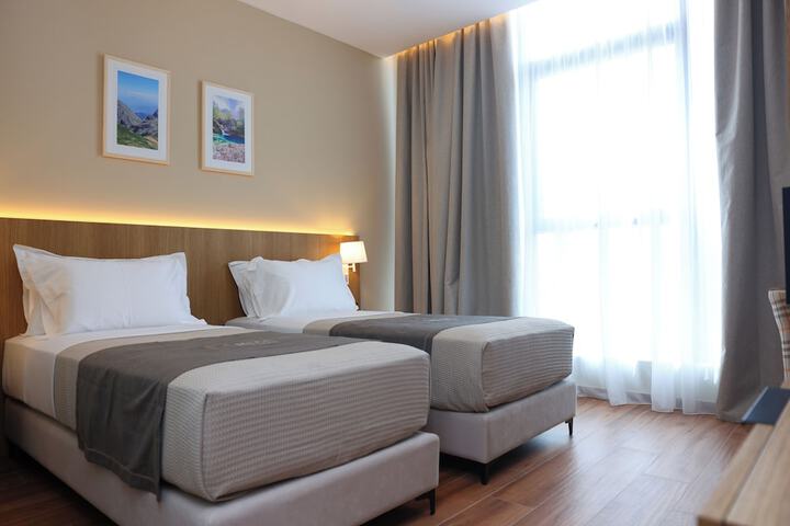 Room 9 of 53