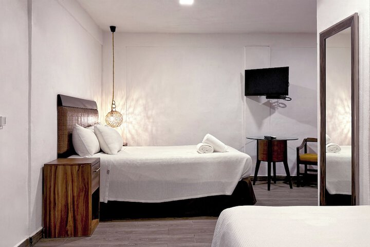 Room 10 of 48