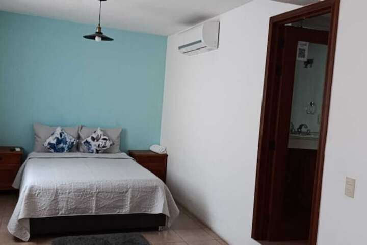 Room 32 of 242