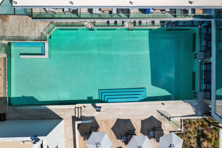 Pool 65 of 105
