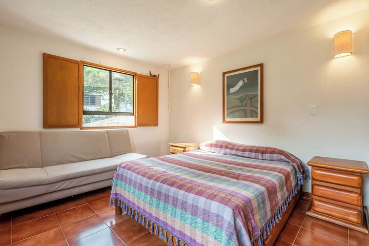 Room 14 of 27