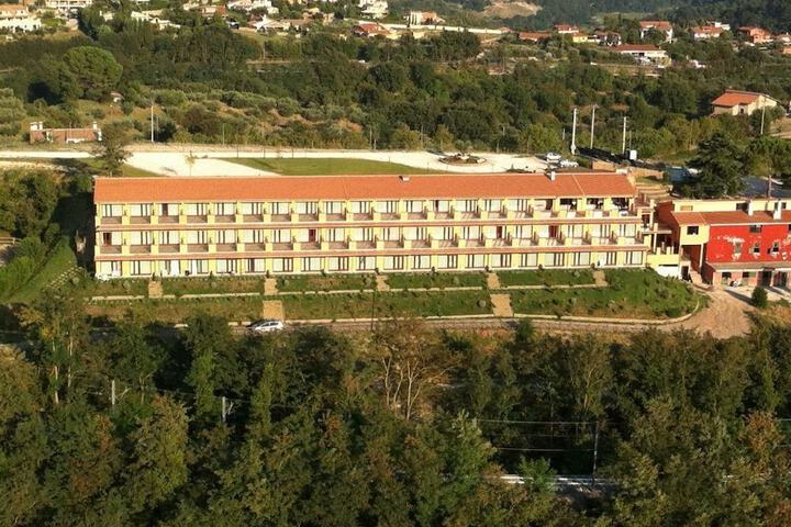 Hotel 43 of 44