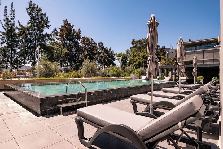 Hotel Pool