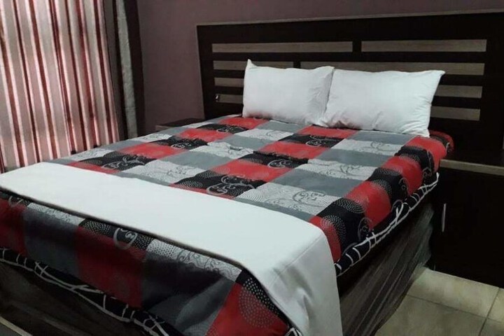 Room 3 of 48
