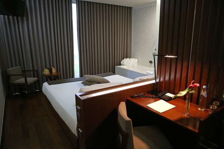 Room 6 of 31