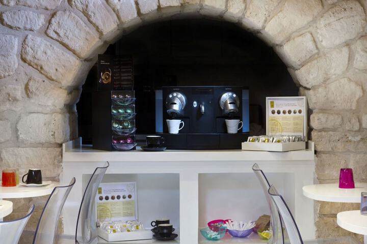 Breakfast/Coffee Service 25 of 34