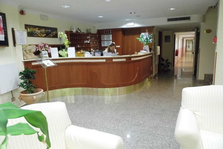 Hotel Interior 4 of 160