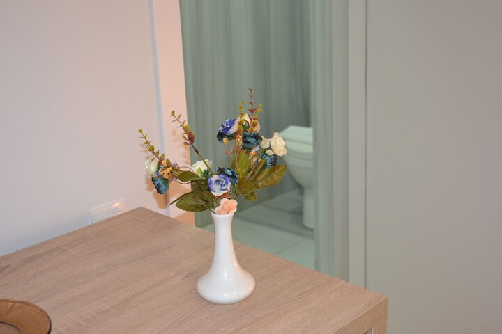 Room 6 of 30