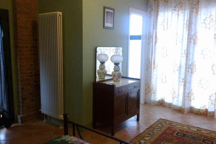 Room 28 of 89