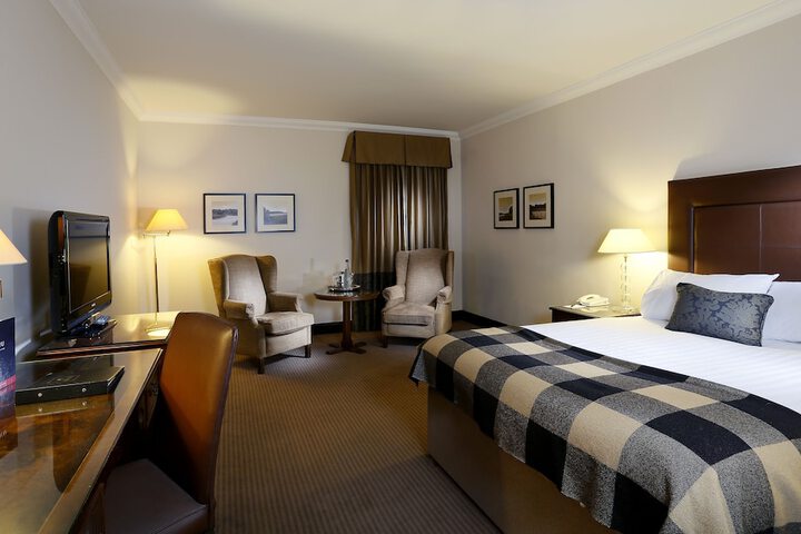 Room 4 of 71