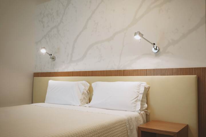 Room 5 of 89