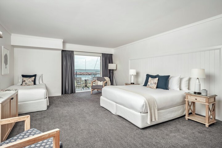 Room 10 of 74