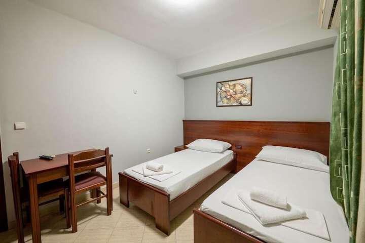 Room 30 of 59
