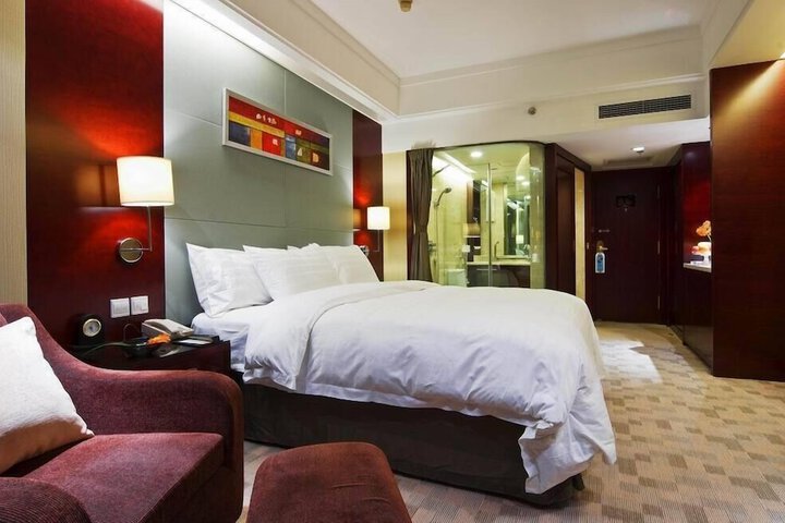 Room 12 of 47