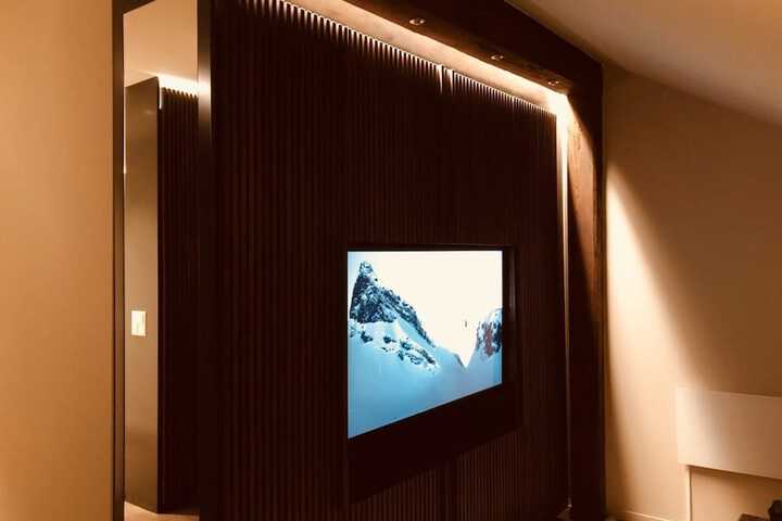 Room 4 of 33