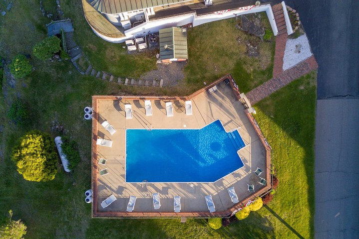 Pool 96 of 114