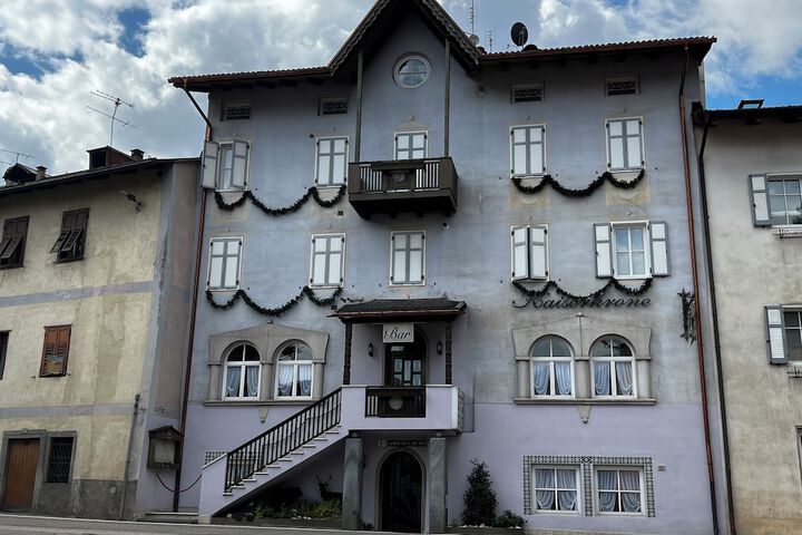 Kaiserkrone Chalet &  Spa in Dimaro Folgarida