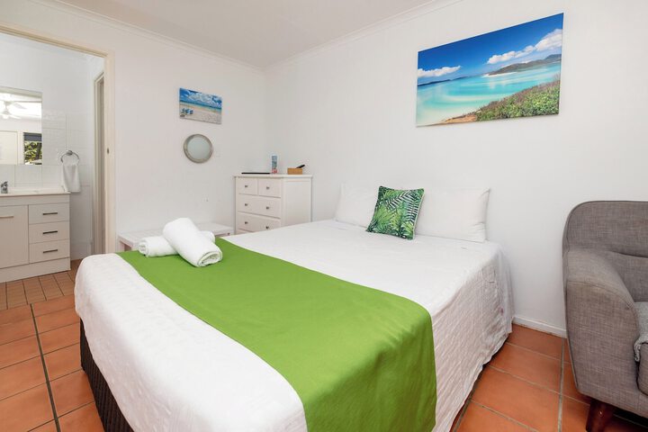 Room 12 of 77