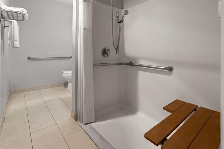 Room 16 of 26