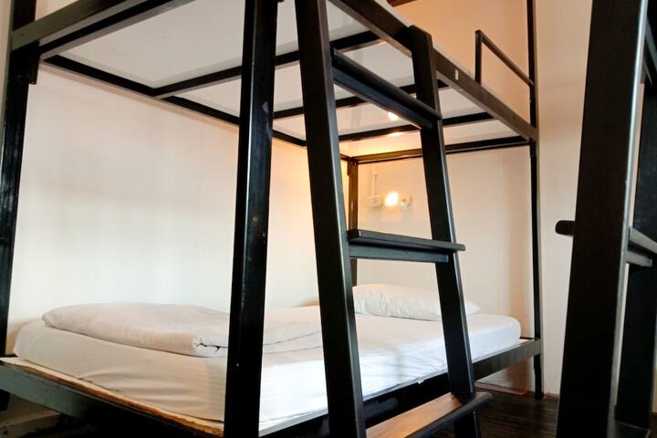 Room 15 of 35