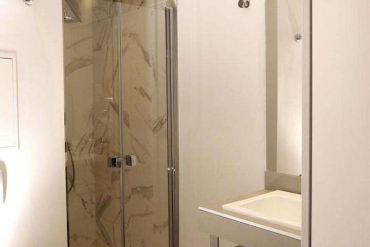 Clean Restrooms