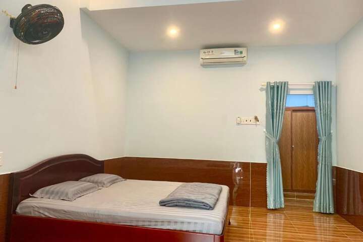Room 3 of 31