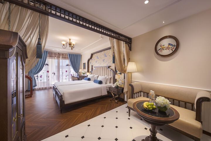 Room 47 of 97