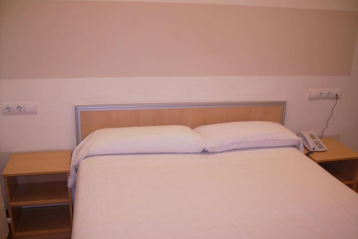 Room 11 of 46