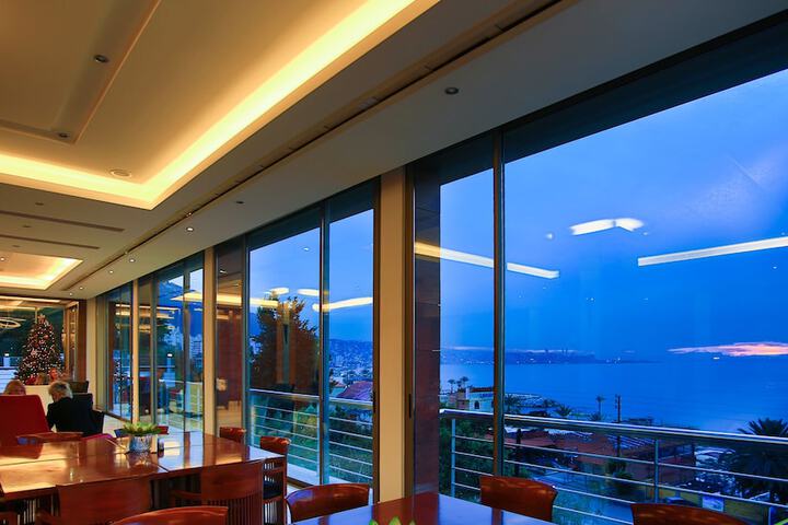 Dining 48 of 73