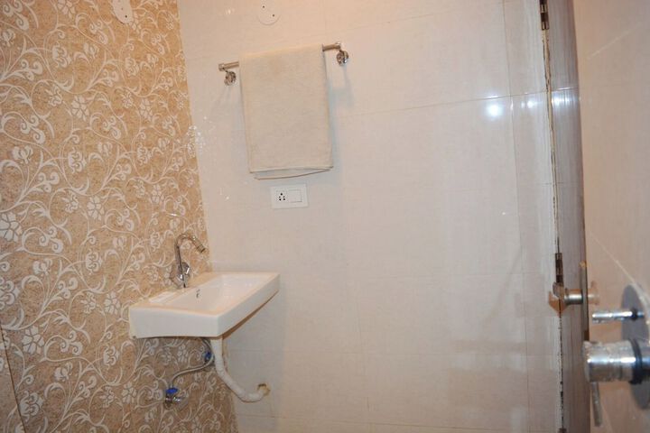 Room 17 of 17