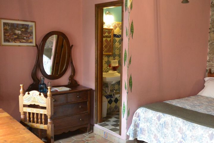Room 5 of 97