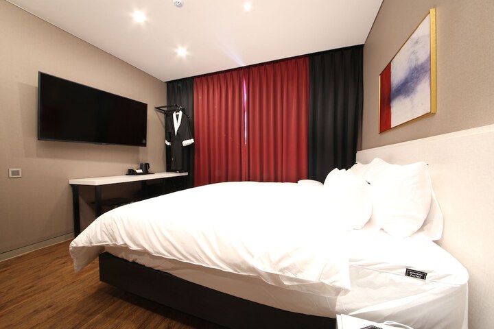 Room 16 of 117