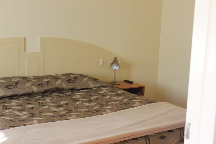 Room 3 of 93