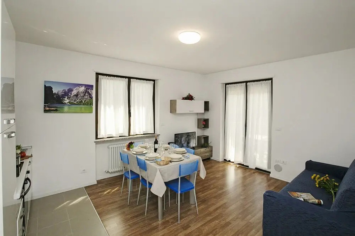 Room 2 of 19