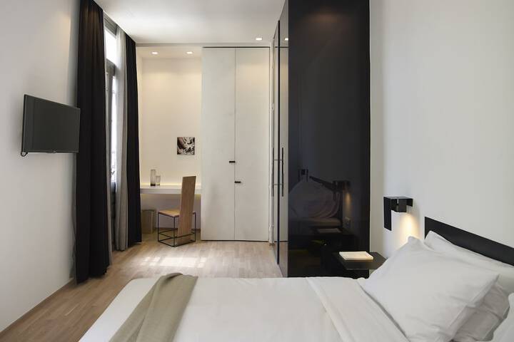 Room 11 of 71