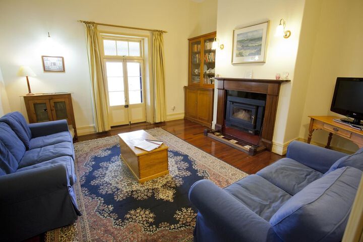 Room 16 of 34
