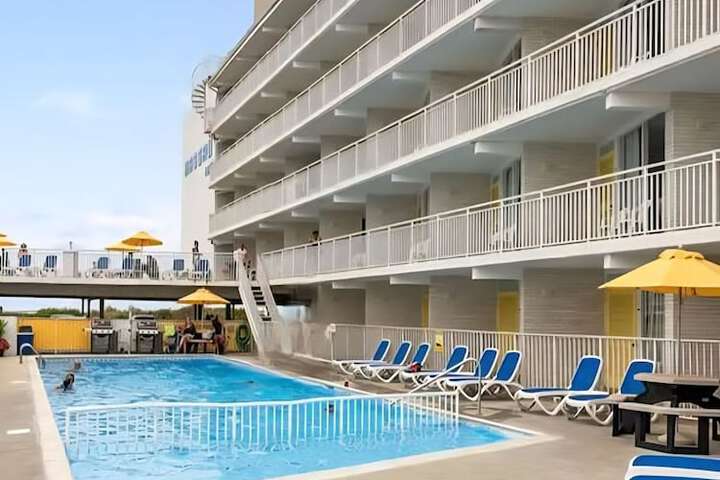 Pool 109 of 138