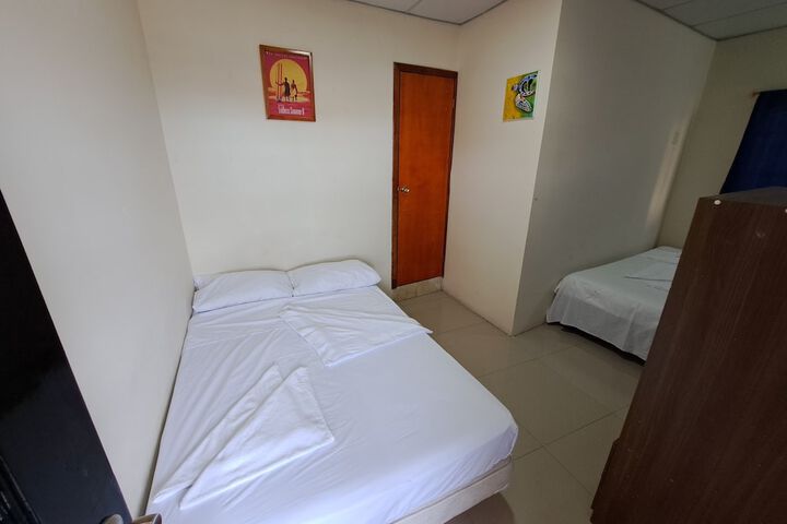 Room 3 of 25