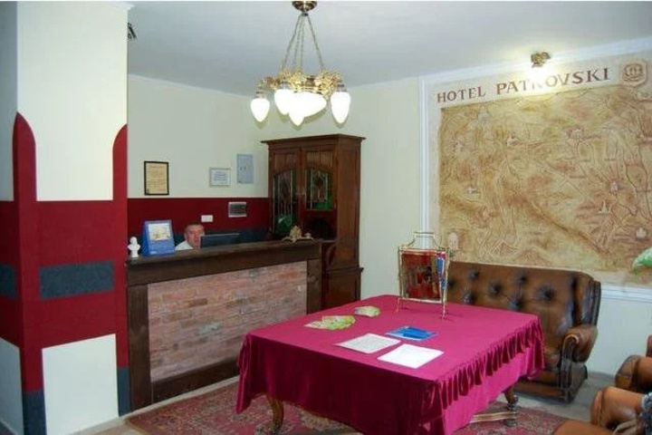 Room 11 of 21